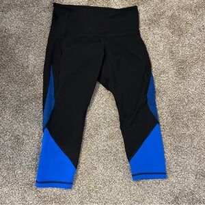 Old Navy Active Black and Blue Legging Capri size Large